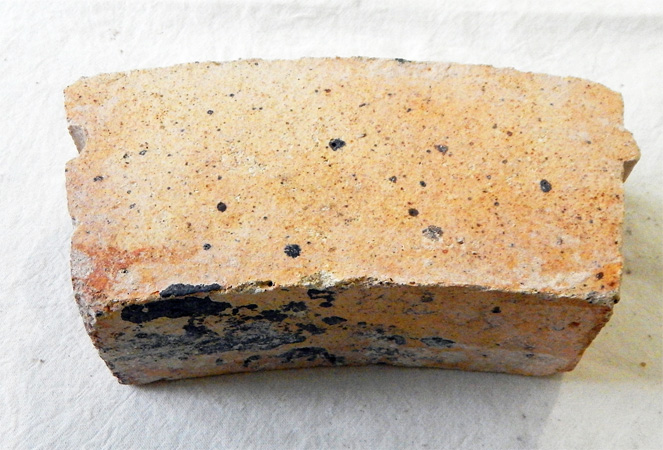 aki153.jpg (138265 bytes)