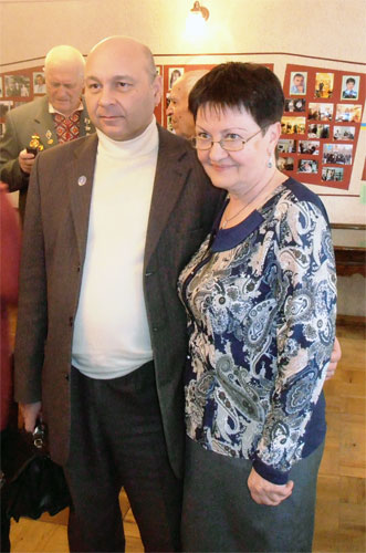 kar1060.jpg (48710 bytes)