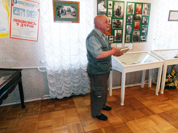kar1138.jpg (76925 bytes)
