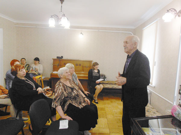kar1281.jpg (51841 bytes)