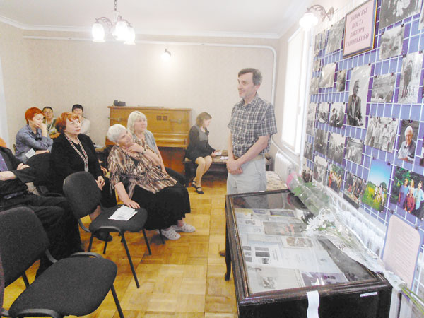 kar1286.jpg (73324 bytes)
