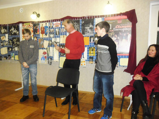 kar1353.jpg (84306 bytes)