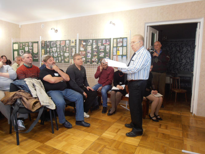 kar1482.jpg (74072 bytes)