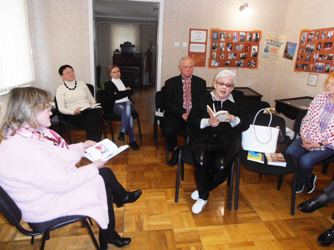 kar1535.jpg (85940 bytes)