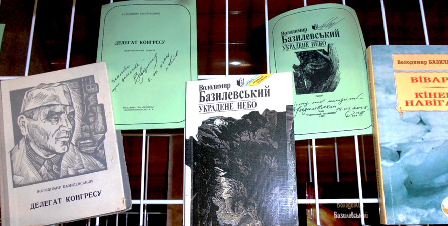kar1572.jpg (108490 bytes)