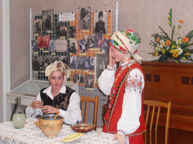 kar1686.jpg (95008 bytes)