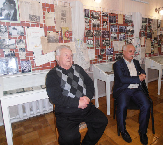 kar1697.jpg (78397 bytes)