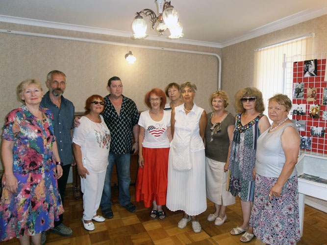 kar1844.jpg (92686 bytes)