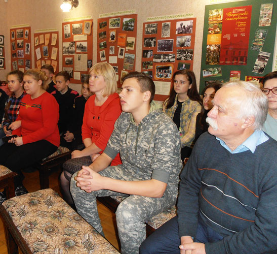 kar1972.jpg (95314 bytes)