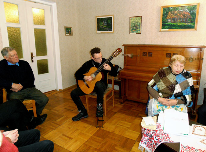 kar1987.jpg (94271 bytes)