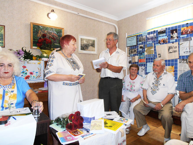 kar2206.jpg (103272 bytes)