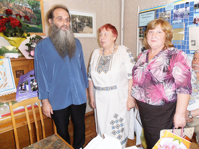 kar2214.jpg (113878 bytes)