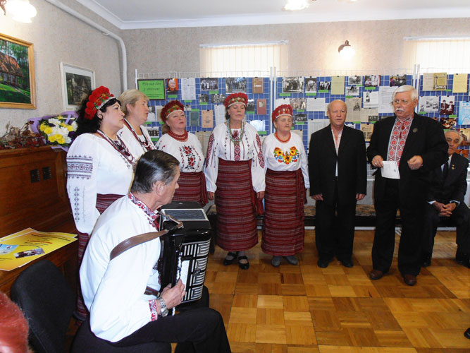 kar2277.jpg (93206 bytes)