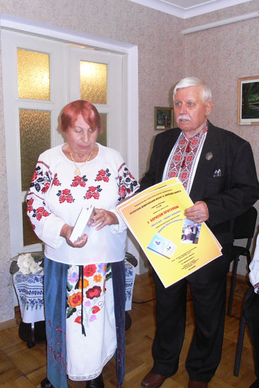 kar2284.jpg (57601 bytes)