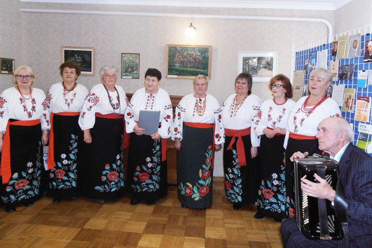 kar2295.jpg (106321 bytes)