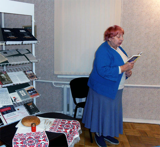 kar2348.jpg (76448 bytes)