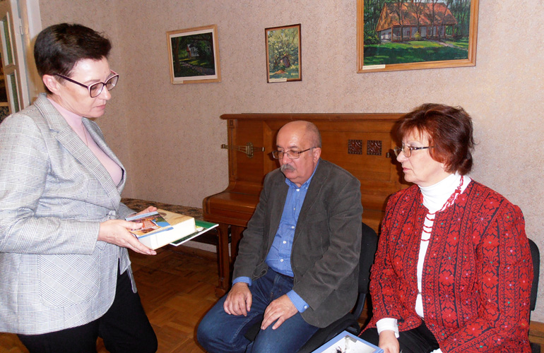 kar2358.jpg (205207 bytes)