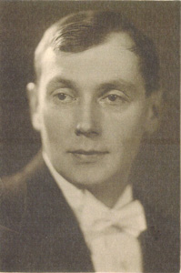 kar2627-004.jpg (21184 bytes)