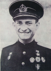 kar2627-012.jpg (25443 bytes)