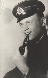 kar2627-013.jpg (15914 bytes)