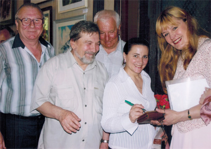 kar2627-023.jpg (58242 bytes)