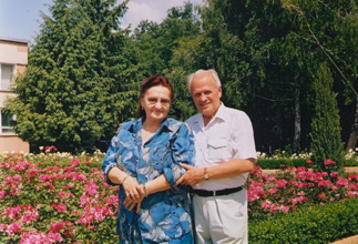 kar2627-033.jpg (58381 bytes)