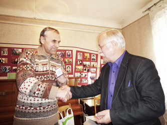 kar2627-090.jpg (43626 bytes)