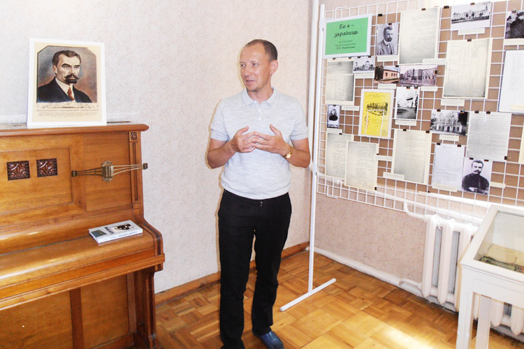 kar2658.jpg (166781 bytes)