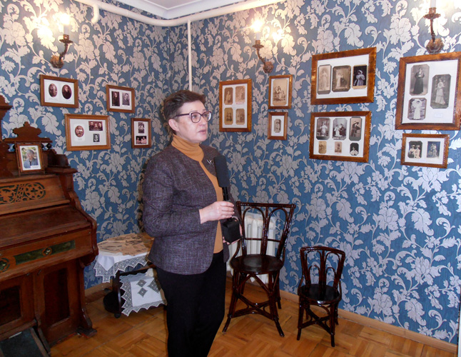 kar2846.jpg (206539 bytes)