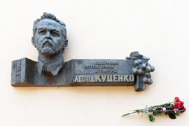 kar2863.jpg (112426 bytes)