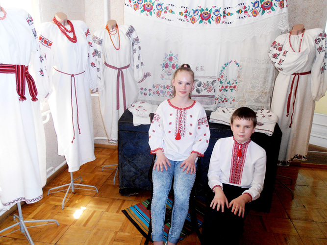 kar2882-02.jpg (165118 bytes)