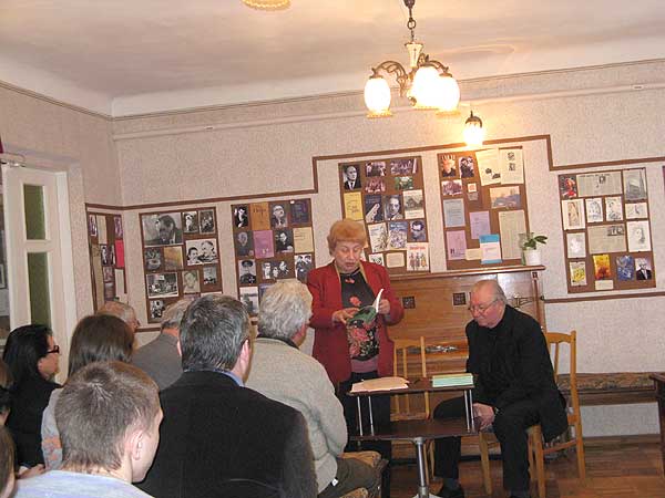 kar673.jpg (39192 bytes)