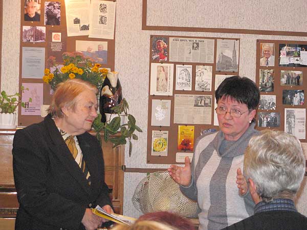 kar726.jpg (44204 bytes)