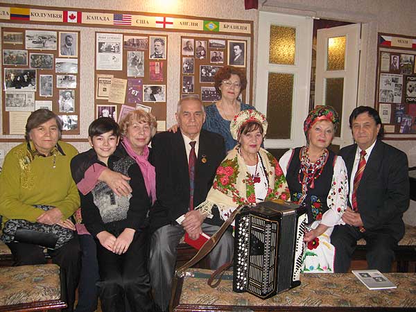 kar773.jpg (56933 bytes)
