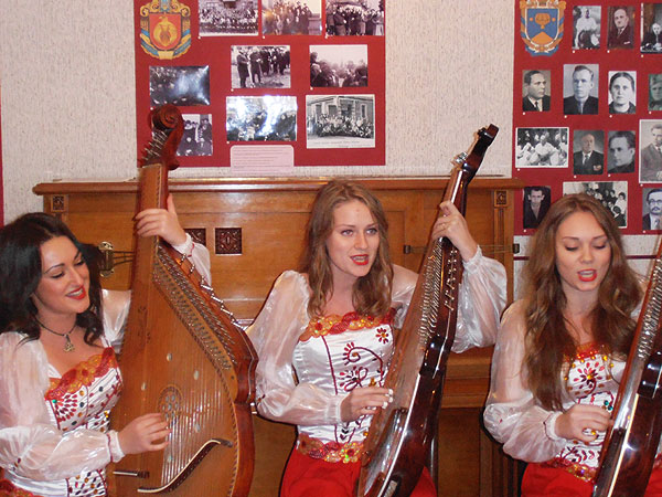 kar931.jpg (99940 bytes)