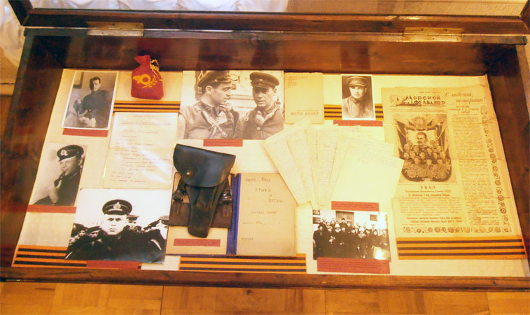 kar938.jpg (90912 bytes)