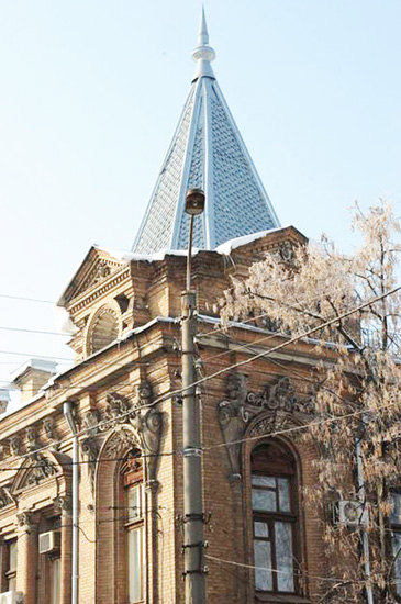 p4623-08.jpg (92179 bytes)